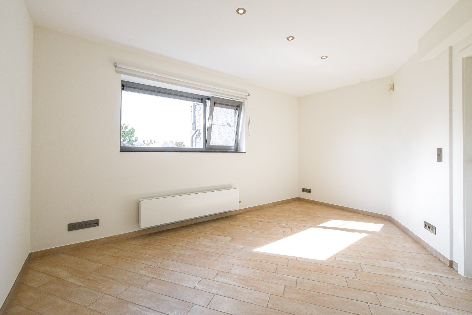 Volledig gerenoveerd appartement met terras te koop in Klemskerke (De Haan) foto 23