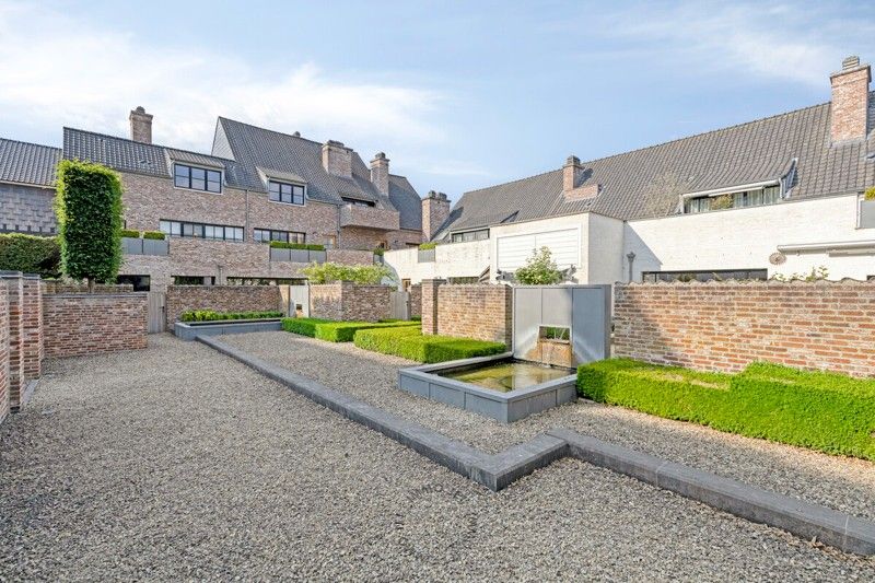 Stijlvol wonen in hartje Sint-Niklaas – luxe appartement van 169m² met terras van 37m² in Residentie Het Begijnhofke foto 3