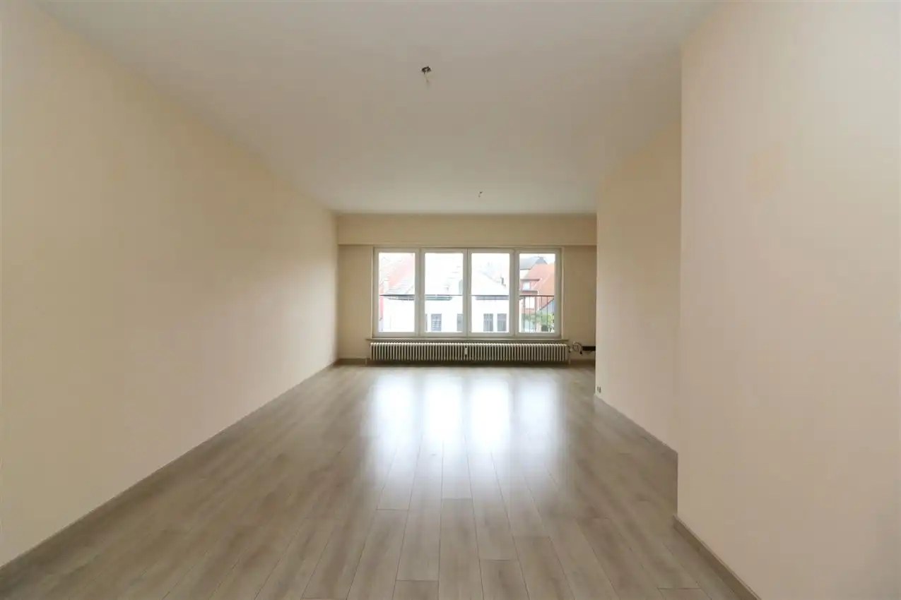 Opbrengsteigendom (handel & 4 app) op toplocatie foto 29