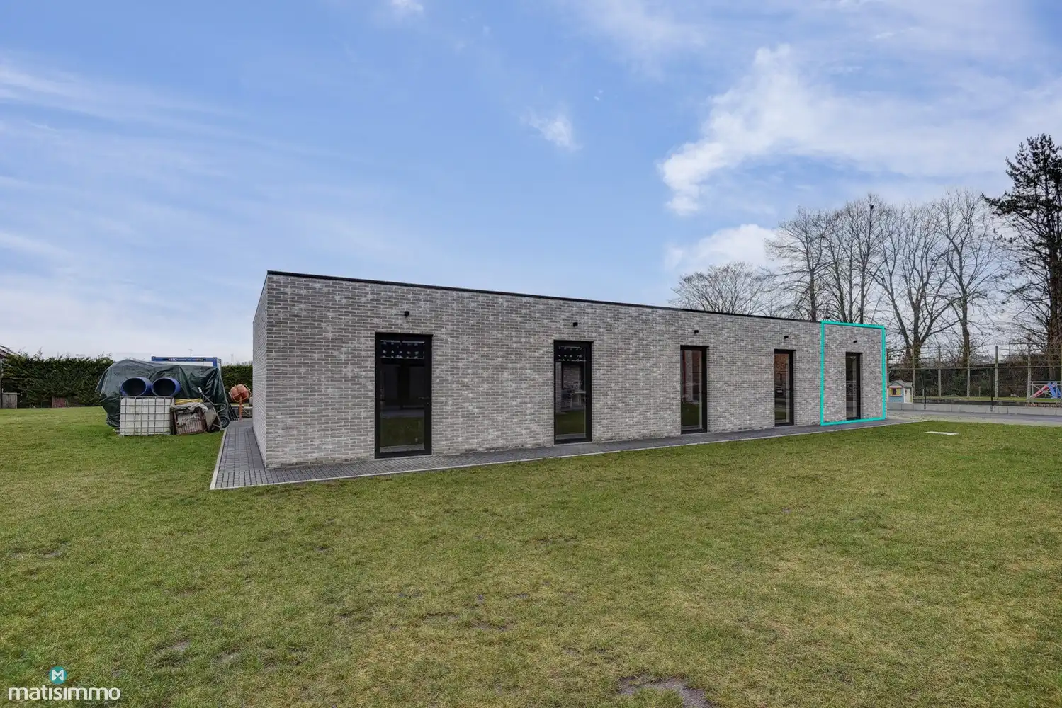 RUIM NIEUWBOUW APPARTEMENT MET 2 SLAAPKAMERS, TERRAS, GARAGE, AUTOSTAANPLAATS EN KELDERBERGING TE BEVERST foto 23