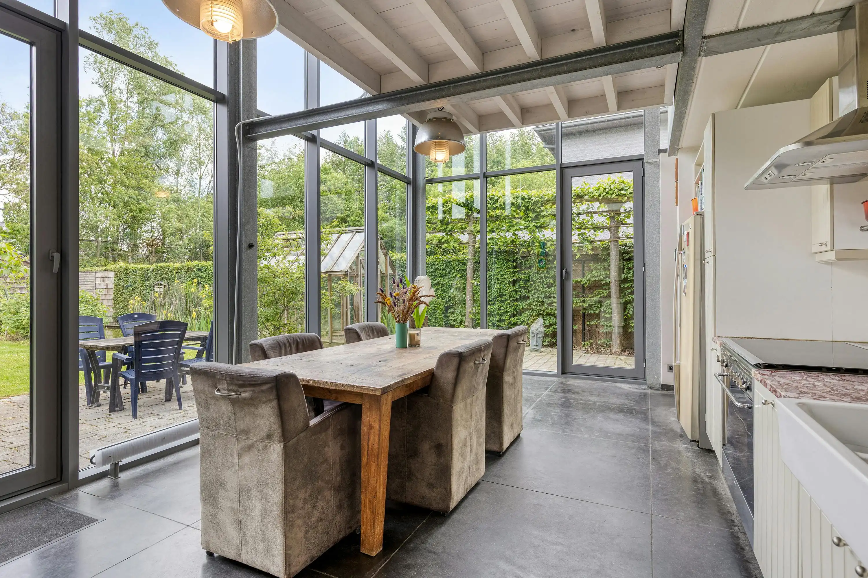 Recente halfopen bebouwing te koop in Kruibeke foto 5