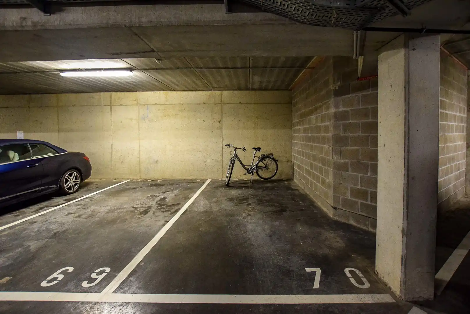 Ondergrondse privé-parkeerplaats te huur in het centrum van Nieuwpoort-Stad. foto 5