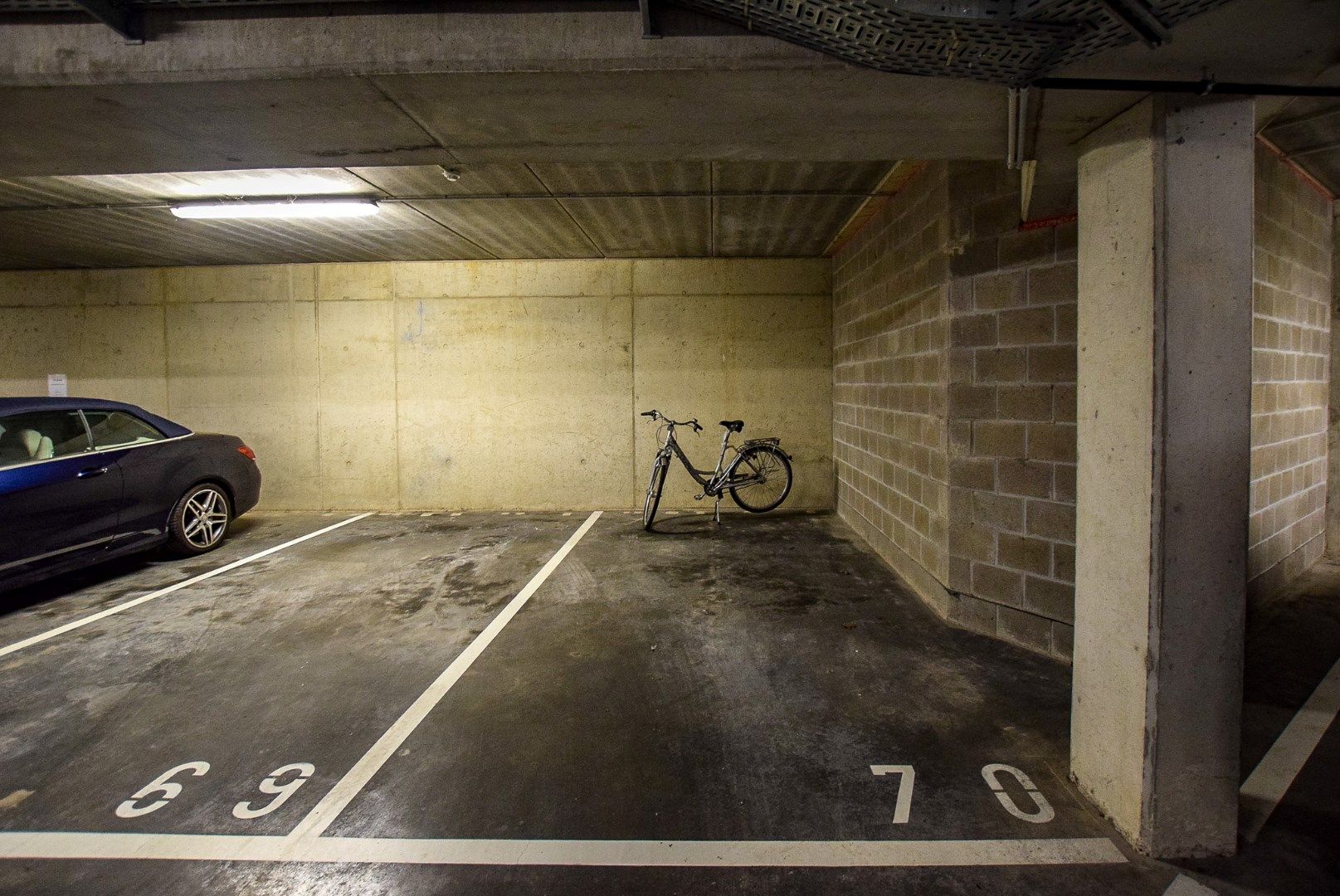 Ondergrondse privé-parkeerplaats te huur in het centrum van Nieuwpoort-Stad. foto 5