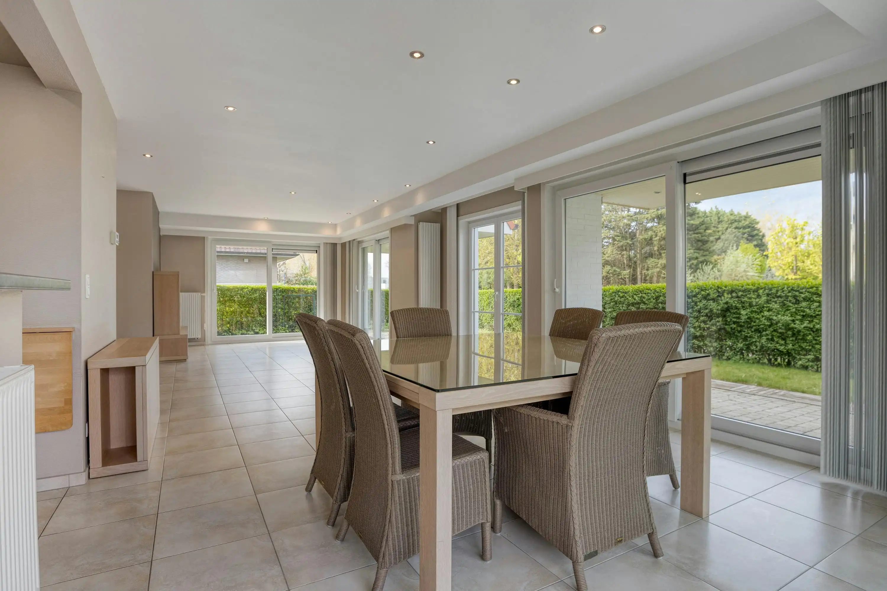 Gelijkvloers appartement (110m²) met tuin op topligging! foto 7