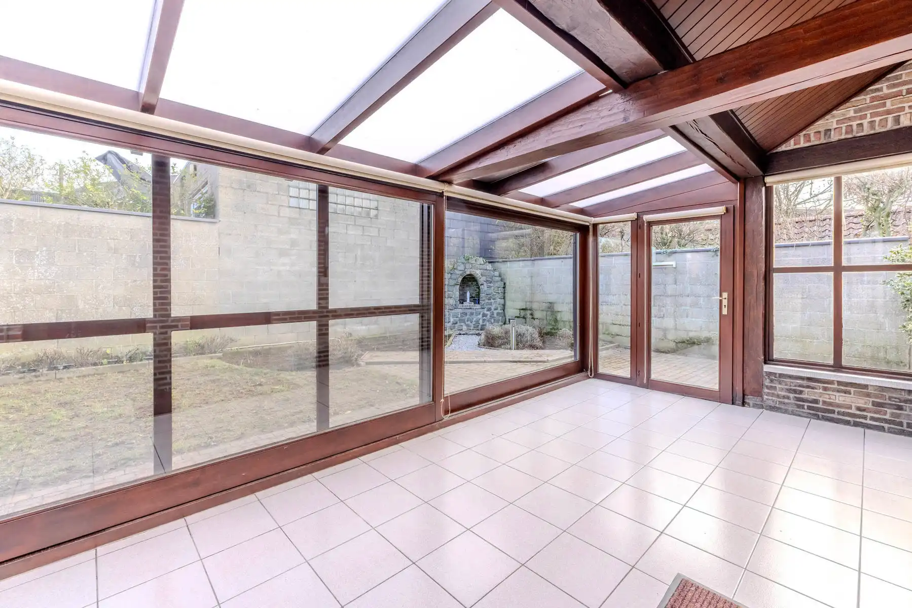 Open bebouwing met 3slpk, tuin en garage foto 11