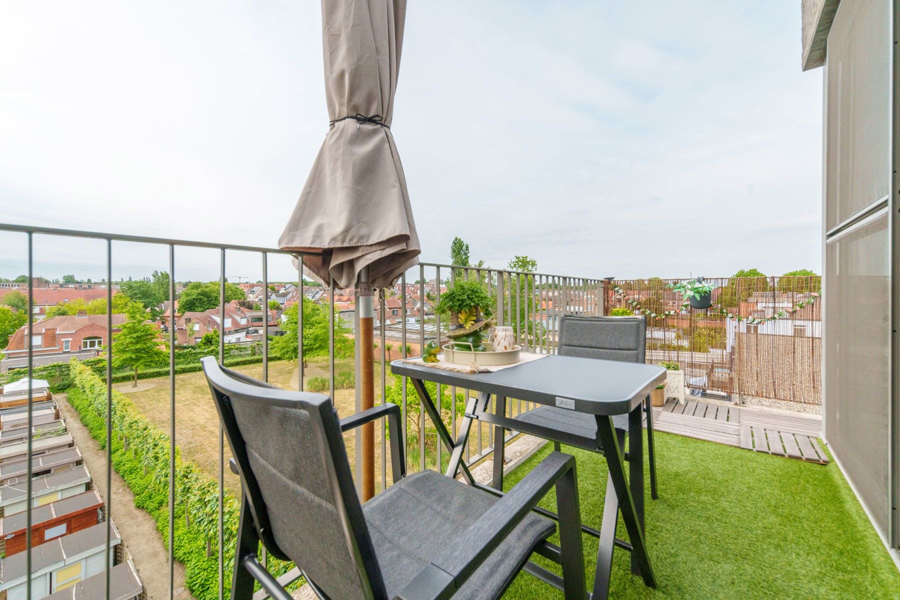 Instapklaar app mogelijkheid tot huren van autostaanplaats. foto 4