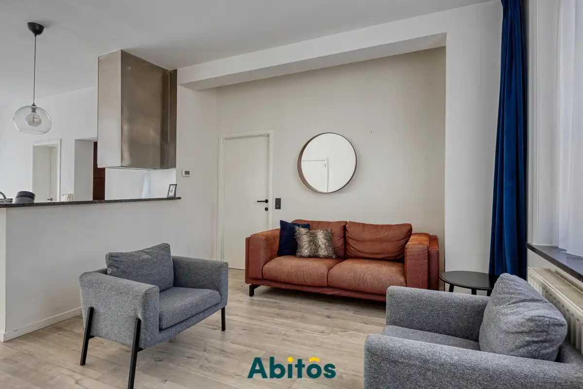 Lichtrijk gemeubeld 2-slaapkamerappartement in het historische hart van Gent foto 3