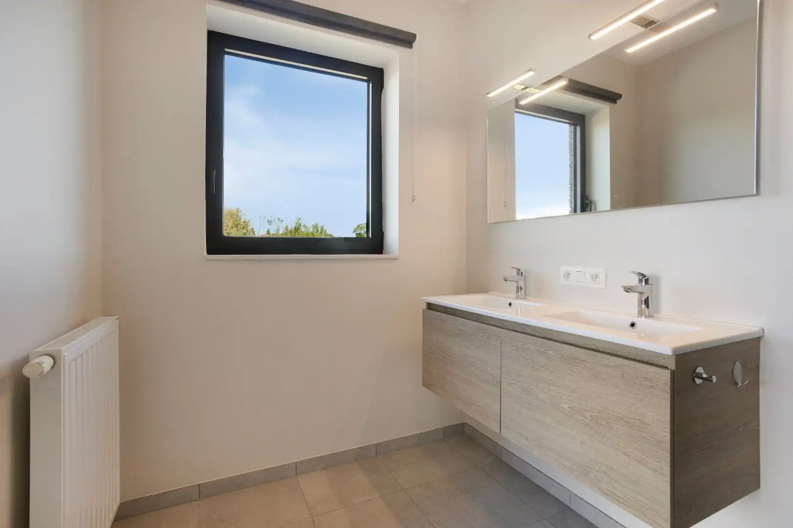 Recent app (76m²!) met 1 slpk, ruim terras en kelder foto 20