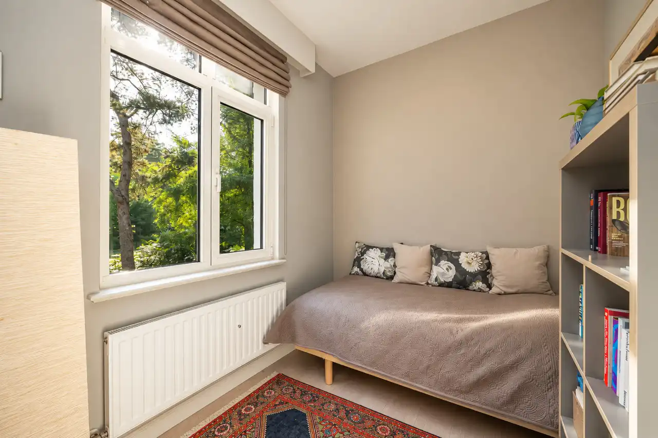 Instapklare en karaktervolle villa op toplocatie, gelegen op een ruim perceel van +-2450m², omgeven door rust, privacy en groen foto 36