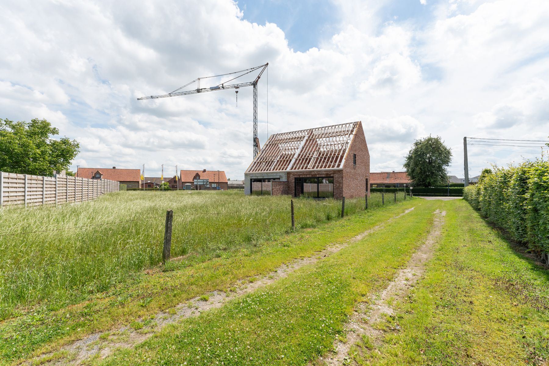 Landelijke, halfopen woning foto 12