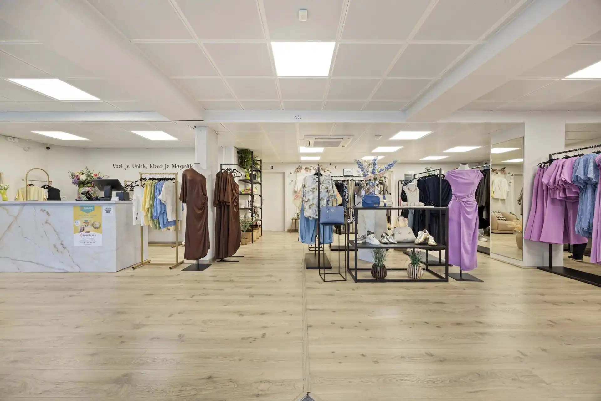 OPBRENGSTEIGENDOM BESTAANDE UIT WINKELRUIMTE EN LOODS IN DIEPENBEEK foto 4