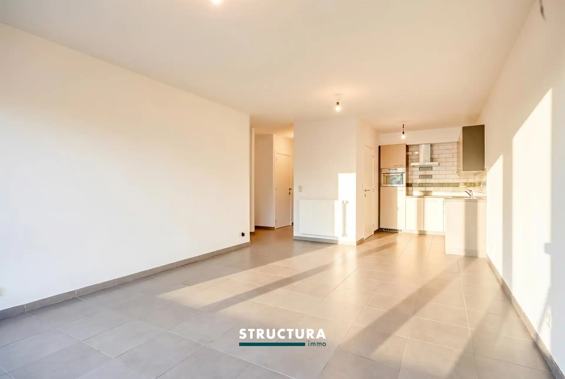 Te koop – Instapklaar appartement met 2 slaapkamers in hartje Laken. foto 3