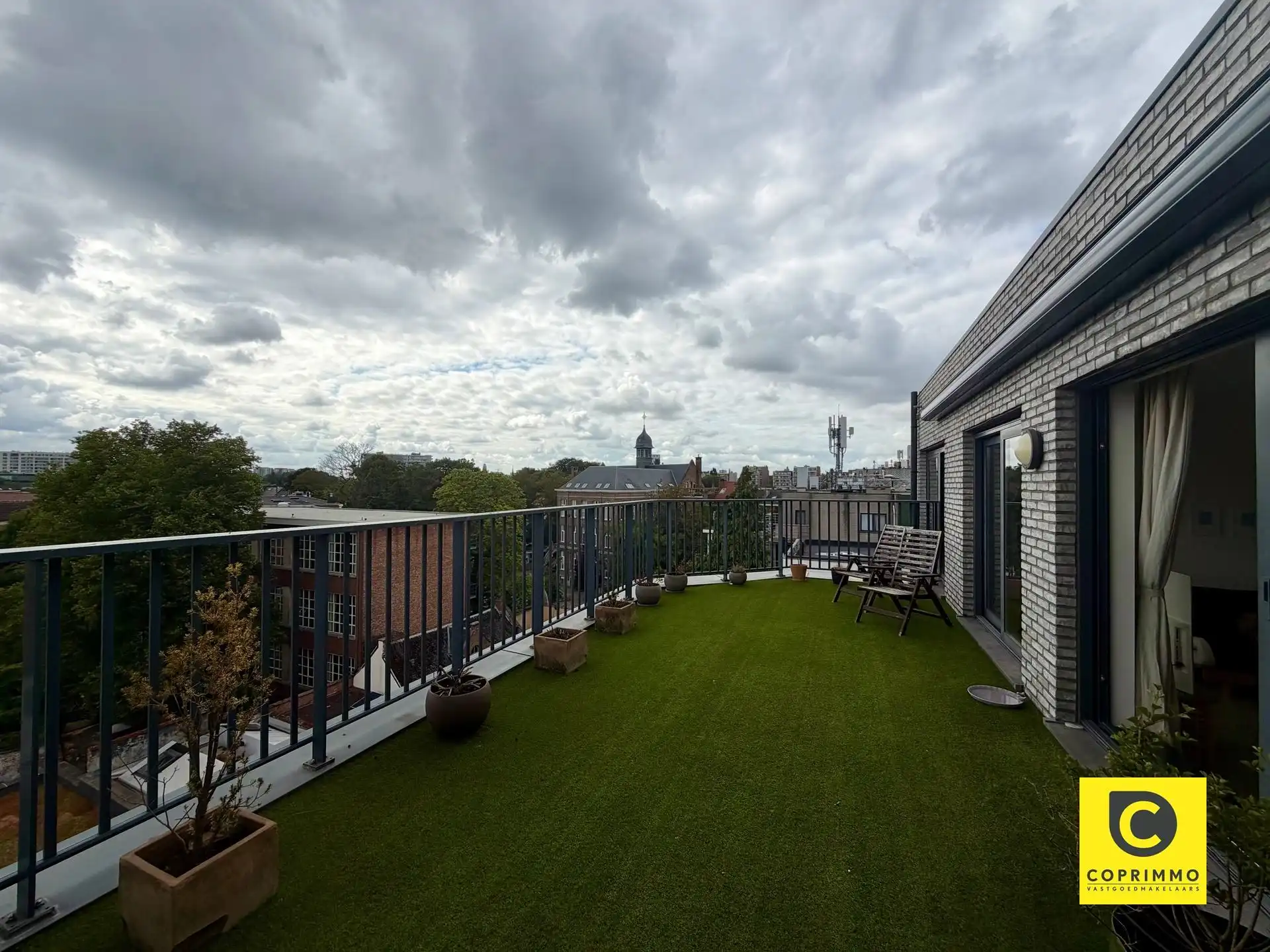 Penthouse met 2 slp en ruim terras! foto 16
