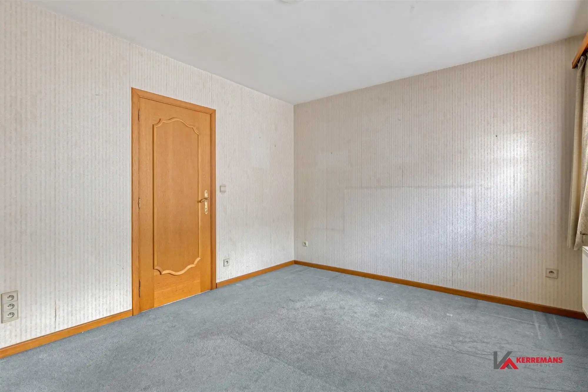 Woning met 2 slaapkamers, tuin en garage.  foto 14