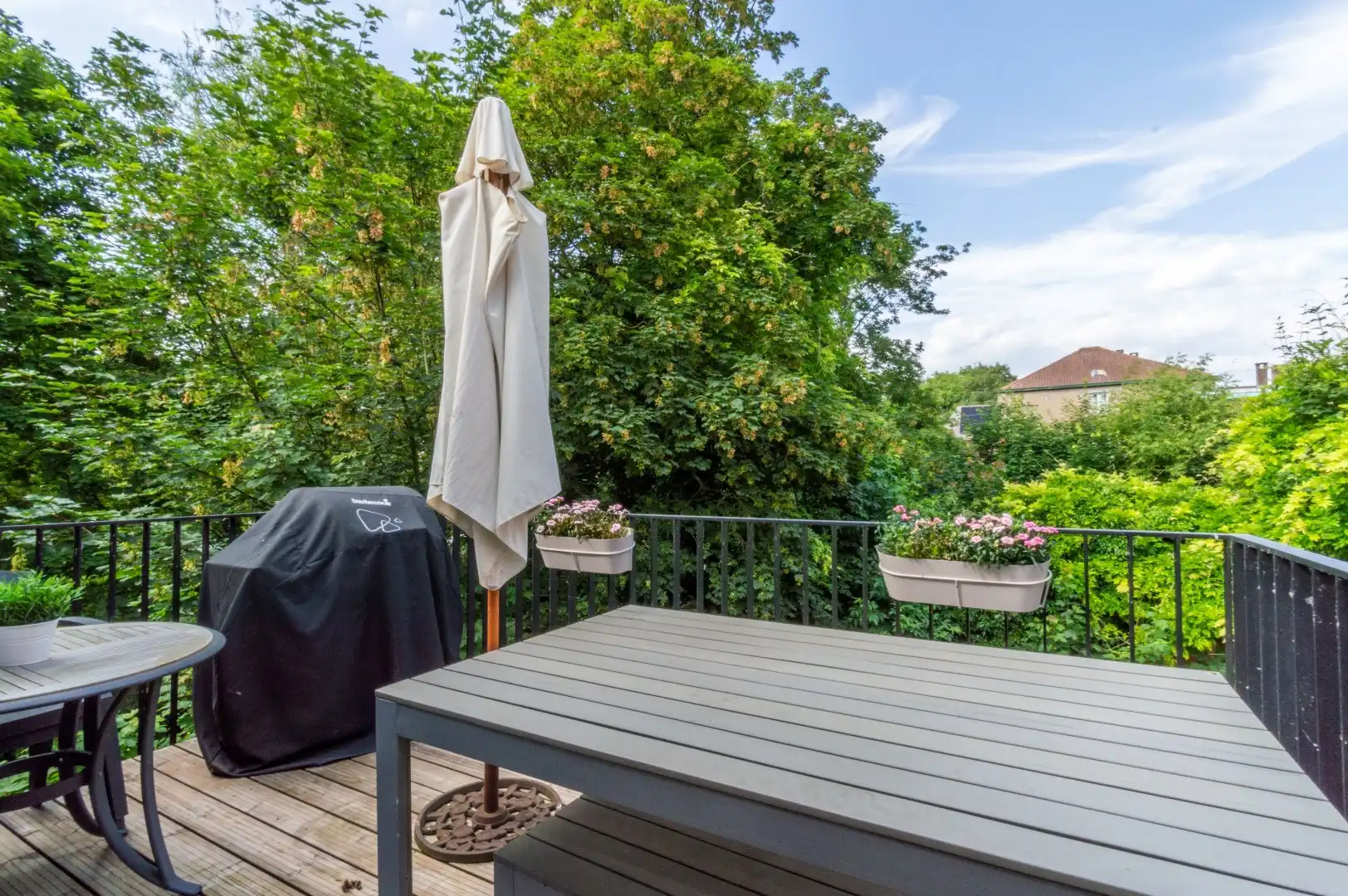 Een duplex-appartement / volledig huis vernieuwd! foto 6