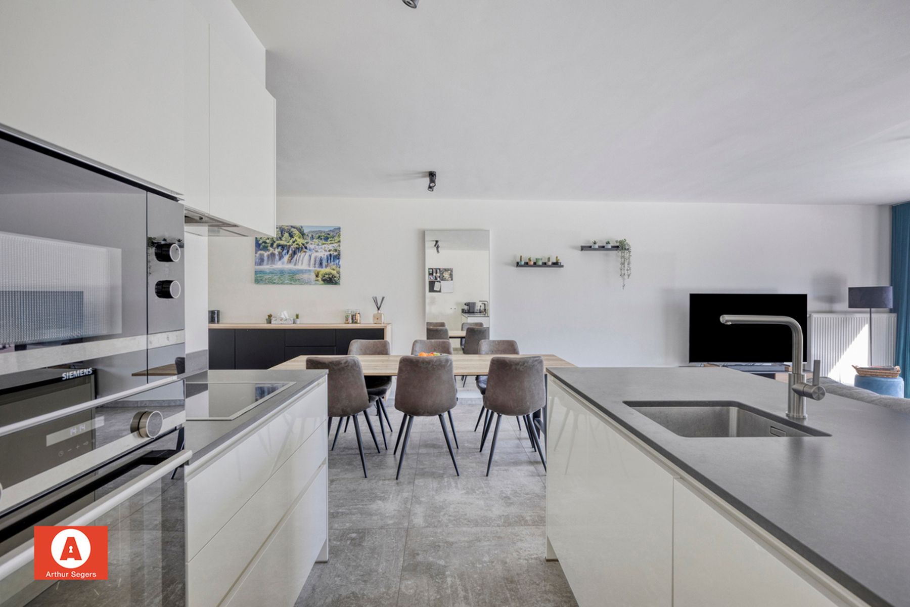 Gelijkvloers appartement met tuin (Z) en 2 staanplaatsen foto 12