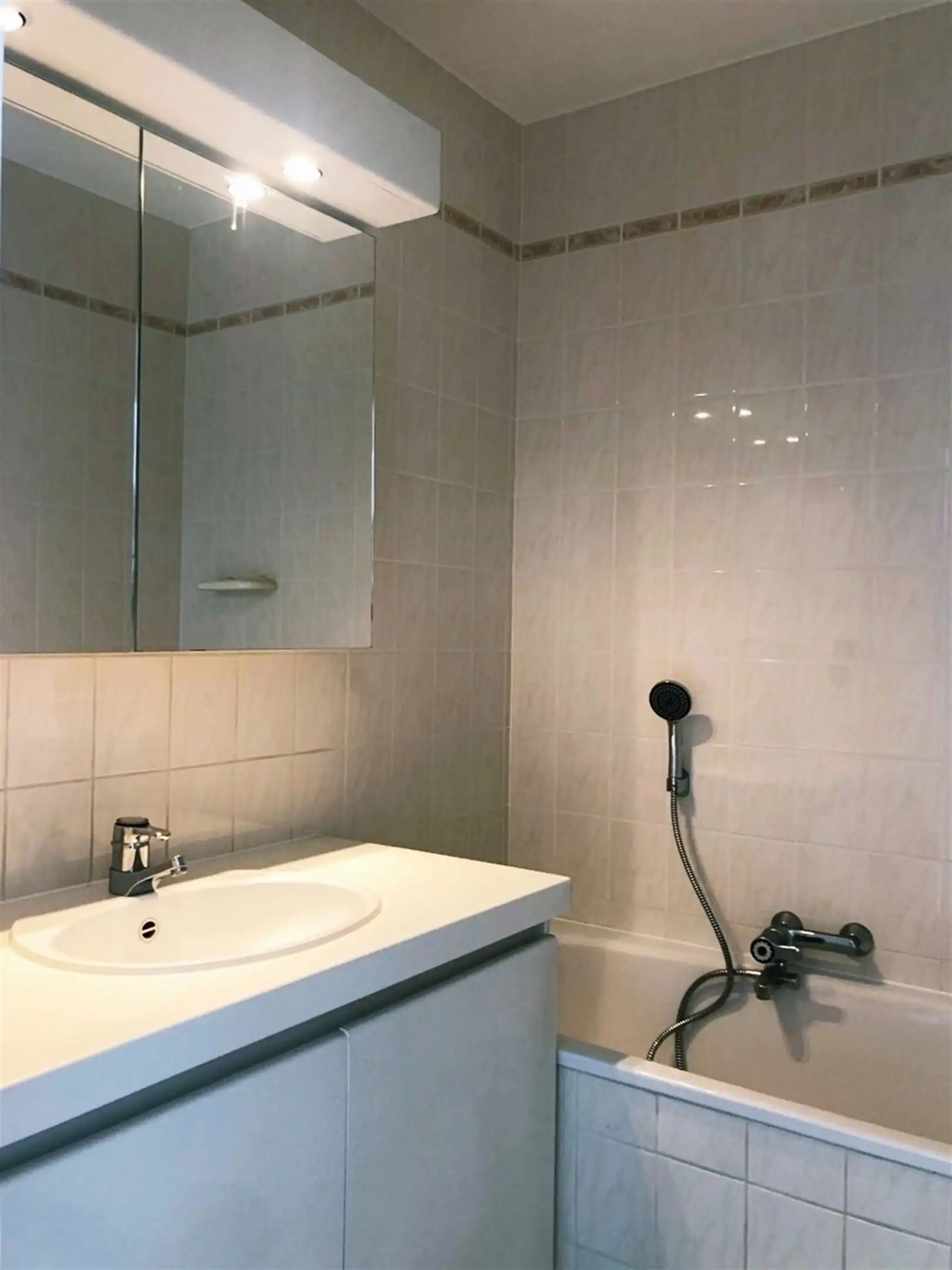 Appartement met 2slpks & garage te Sint-Gillis-Dendermonde foto 11