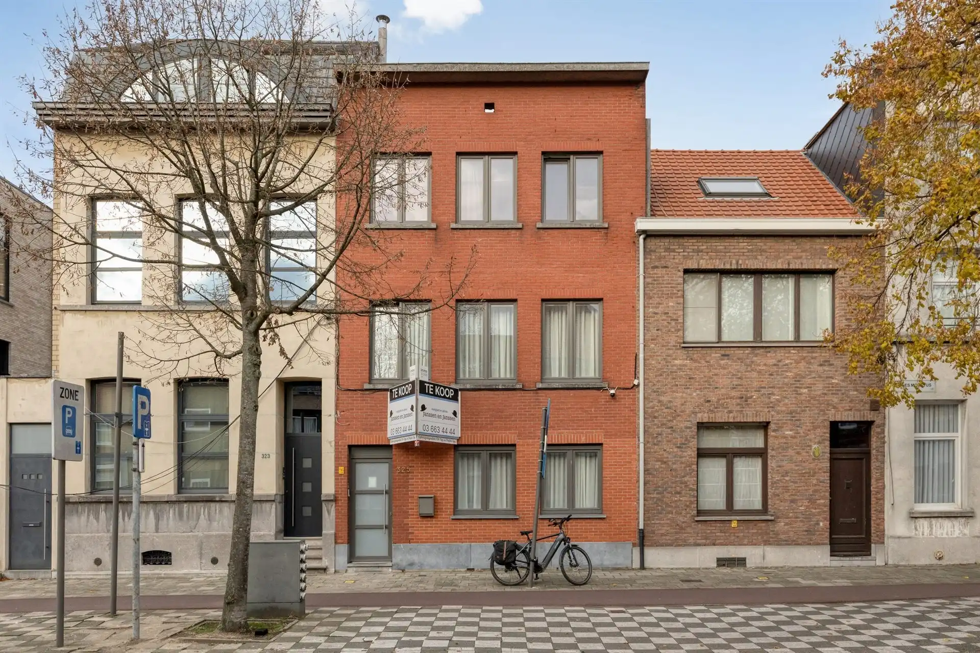 Unieke woning met 2 appartementen, tuin en terras op toplocatie foto {{pictureIndex}}