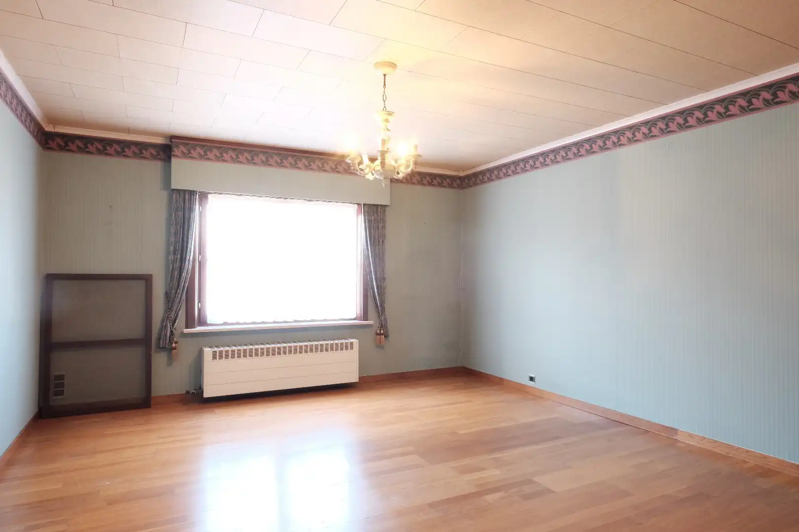 Ruime halfopen woning met 5 slaapkamers, 2 garages en zuidgerichte tuin foto 21