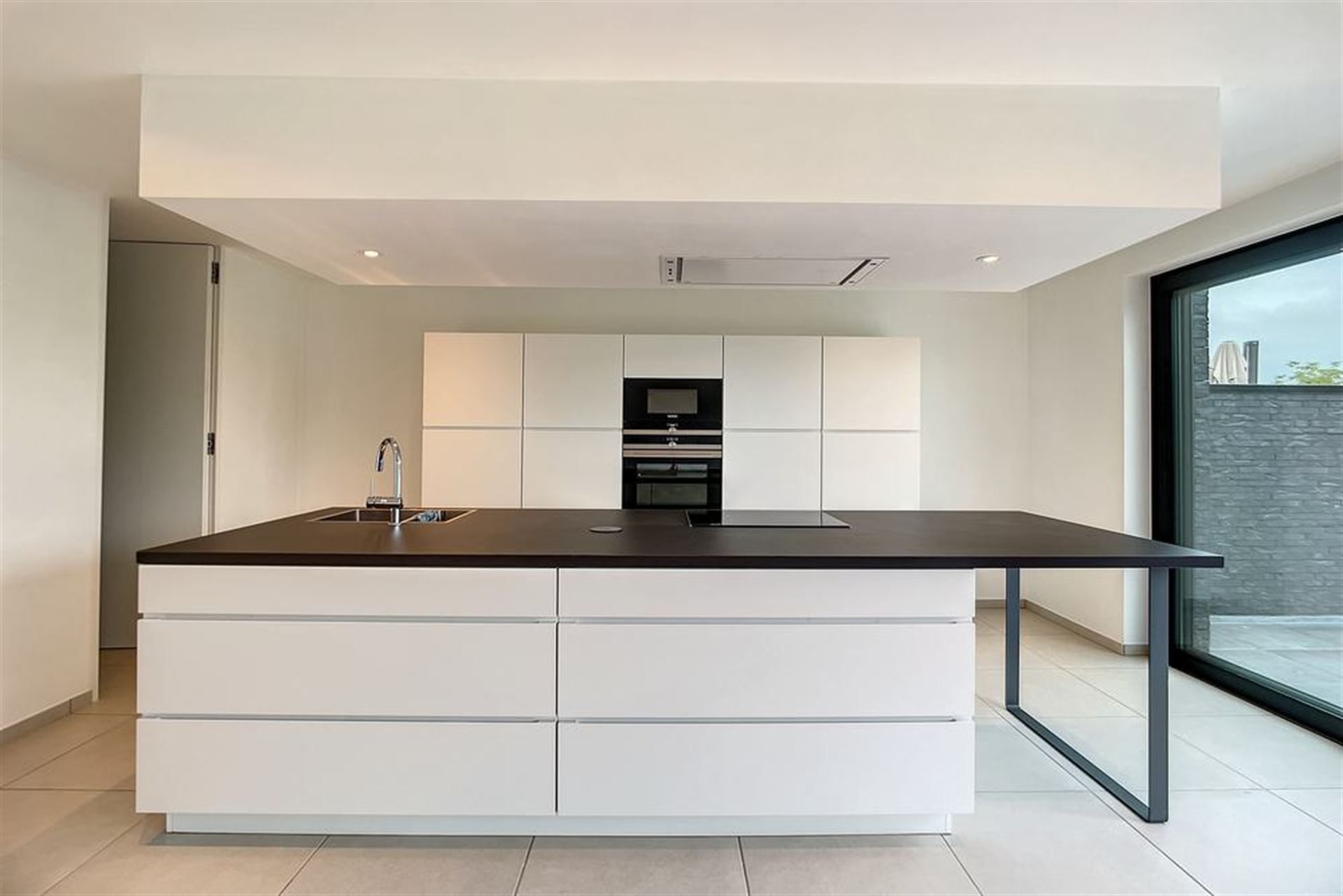 Moderne villa met 5 slaapkamers foto 8