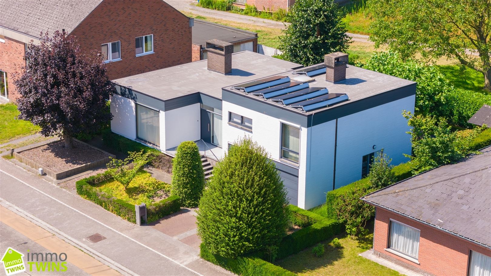 Gezellige villa met dubbele garage, prachtige tuin en oprit te Lokeren foto 30