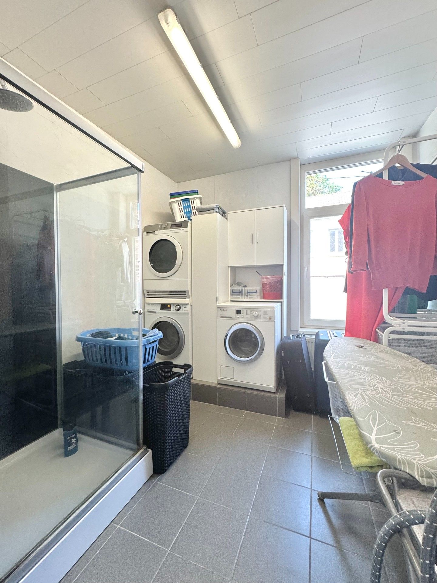 GERENOVEERDE WONING MET 6 KAMERS EN PRAKTIJKRUIMTE/ BUREAU foto 22