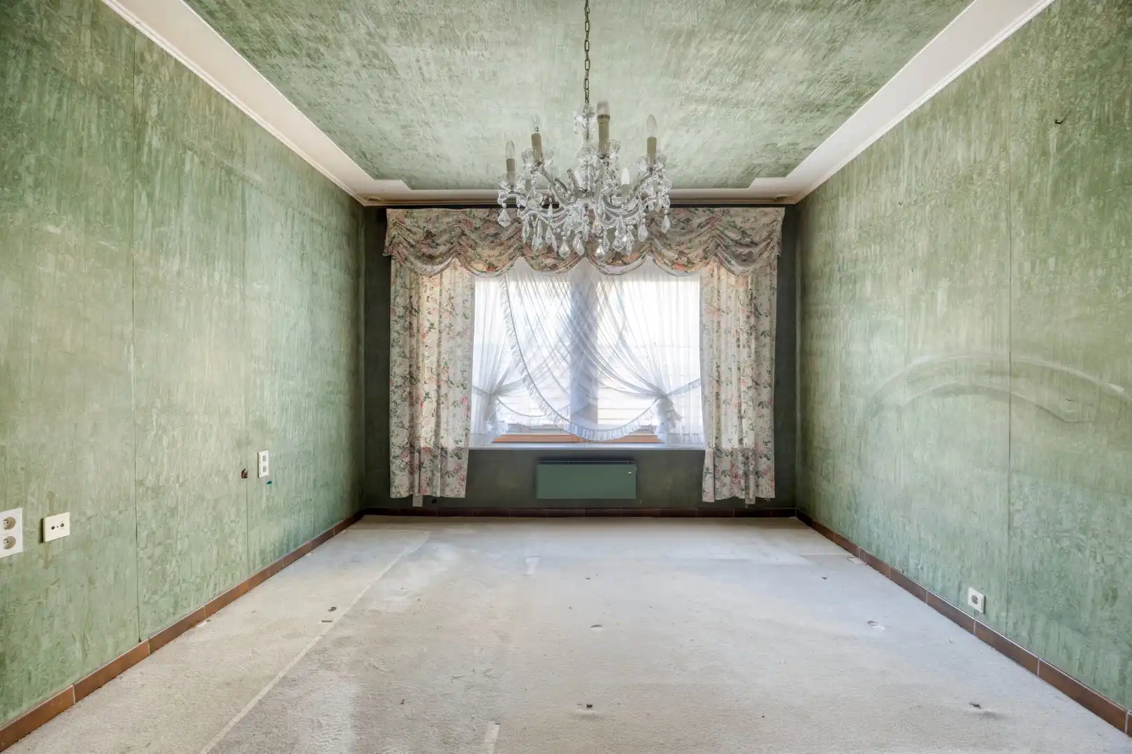 BUNGALOW – 2/4 kamers, garage & kelders – 1650 BEERSEL foto 11