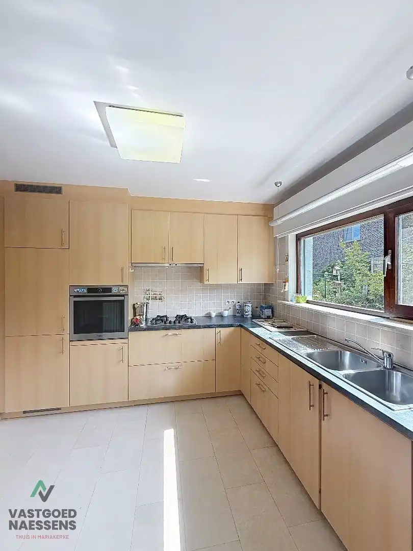 TE RENOVEREN BUNGALOW IN GEGEERDE WOONWIJK foto 8