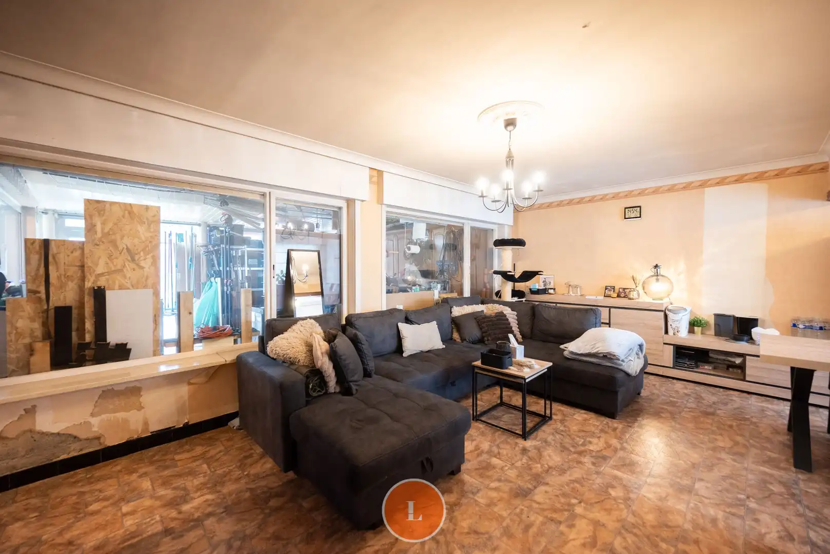 te renoveren woning in Moorsele met garage en tuin foto 3