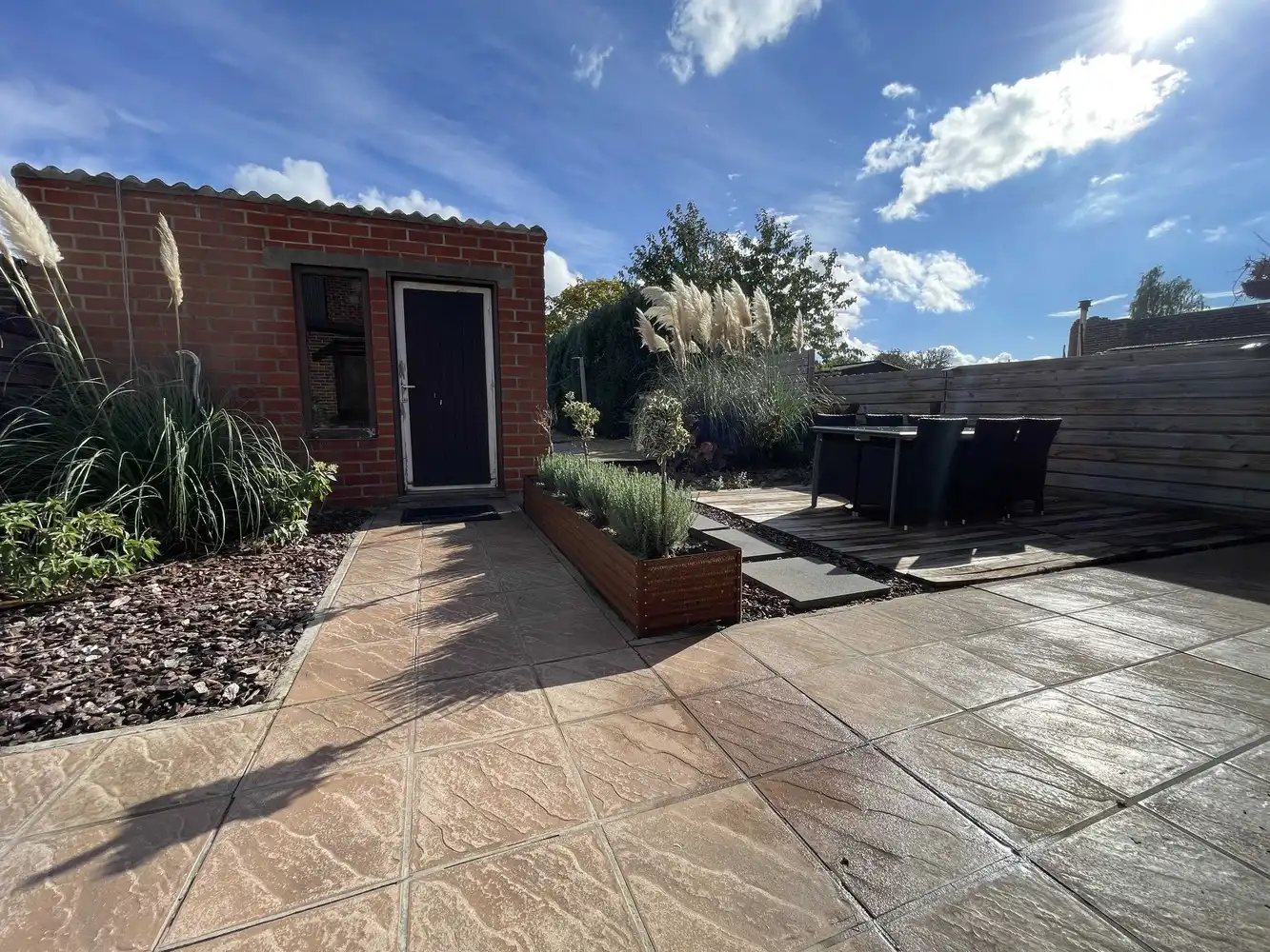 Instapklare gezinswoning met diepe tuin foto 11