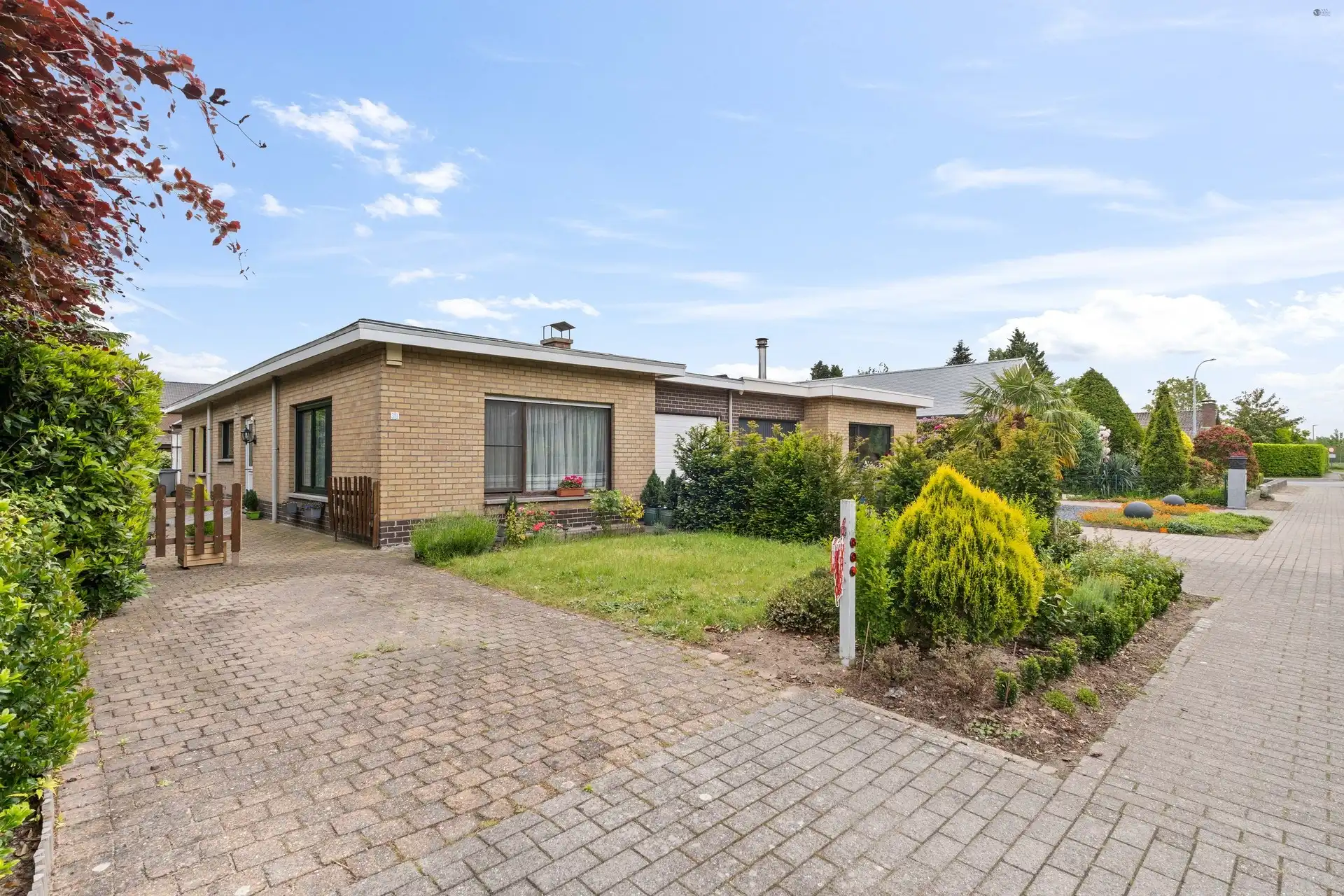 Hoofdfoto van de publicatie: Verzorgde Bungalow in het rustige klein sinaai