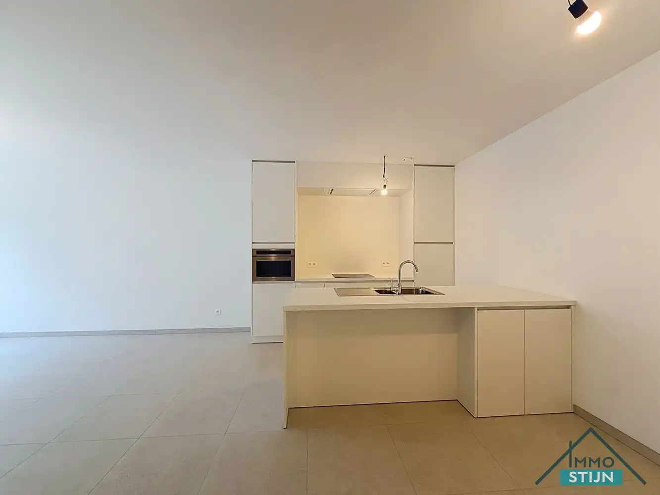 Goed gelegen appartement met parkeerplaats foto 5
