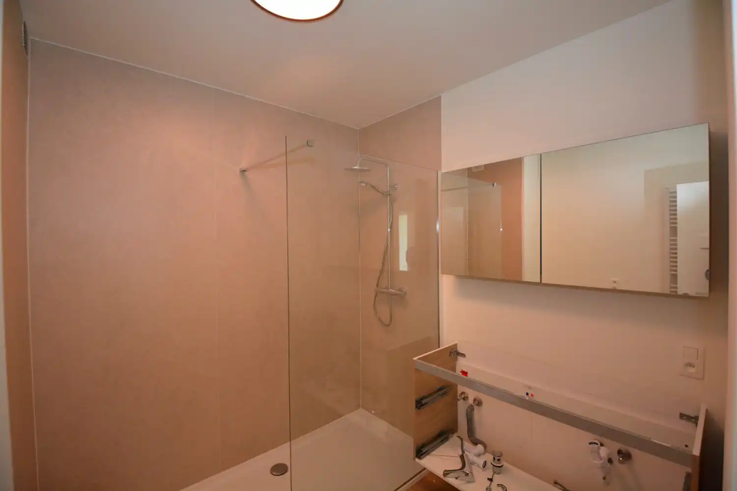 GERENOVEERD APPARTEMENT MET 2 SLK TE CENTRUM RANST! foto 7