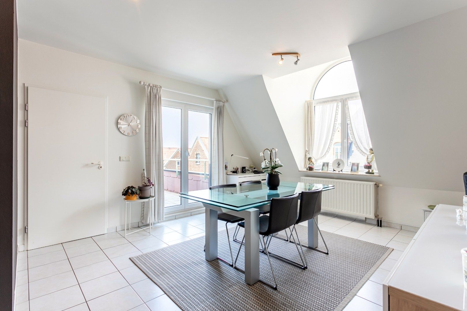 Appartement (78m²) 1 slpk, kelder en autostpl te koop centrum Halle foto 5