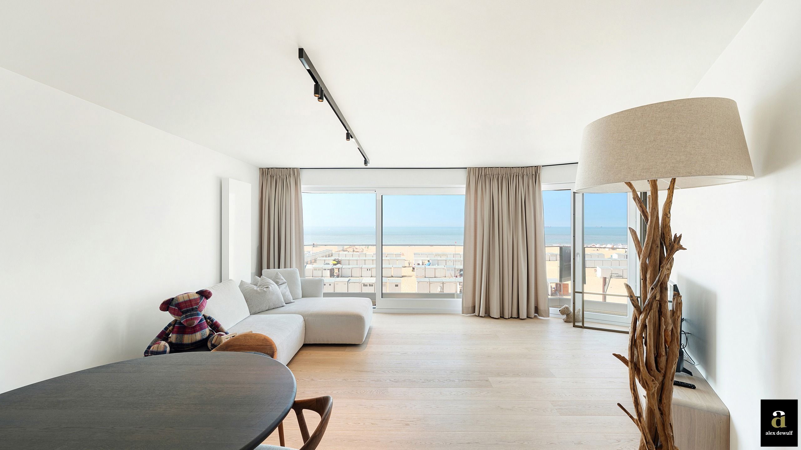 Instapklaar appartement op de Zeedijk in een mooi hoekgebouw foto 4