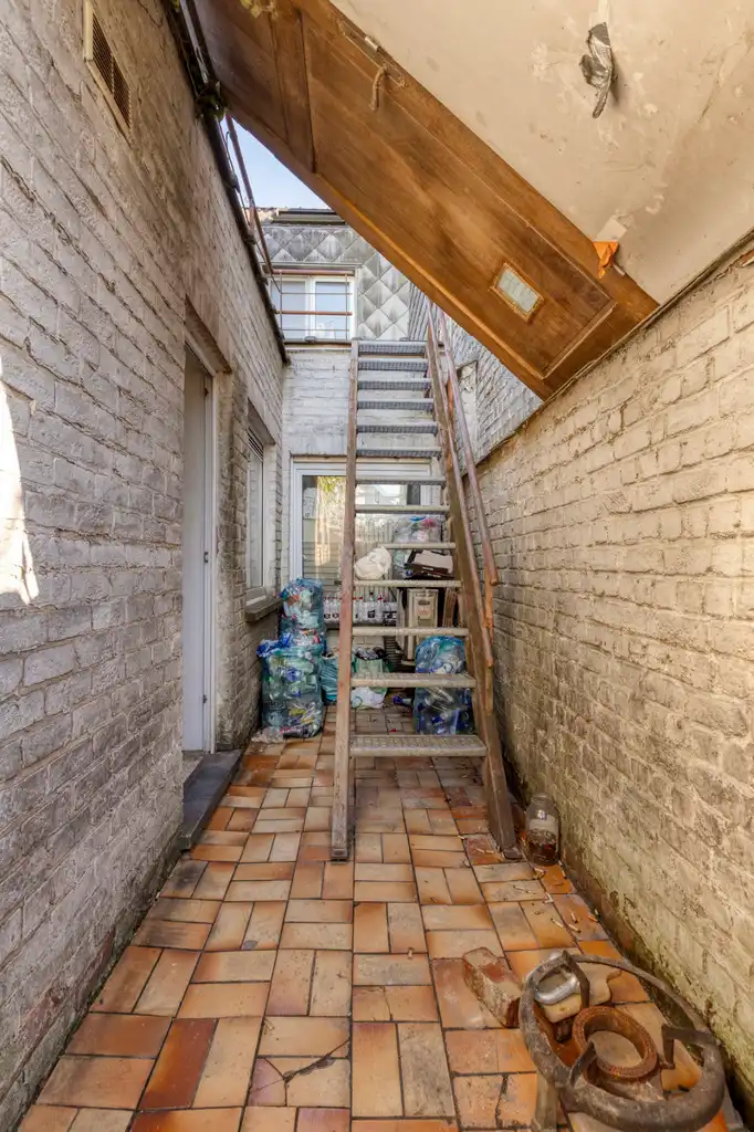 Gebouw gemengd gebruik en potentieel als eengezinswoning foto 16