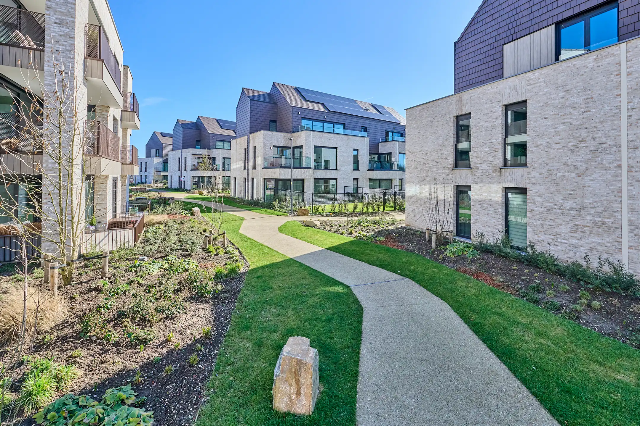 Mooi ruim gelijkvloers nieuwbouw appartement met tuintje ! foto 9
