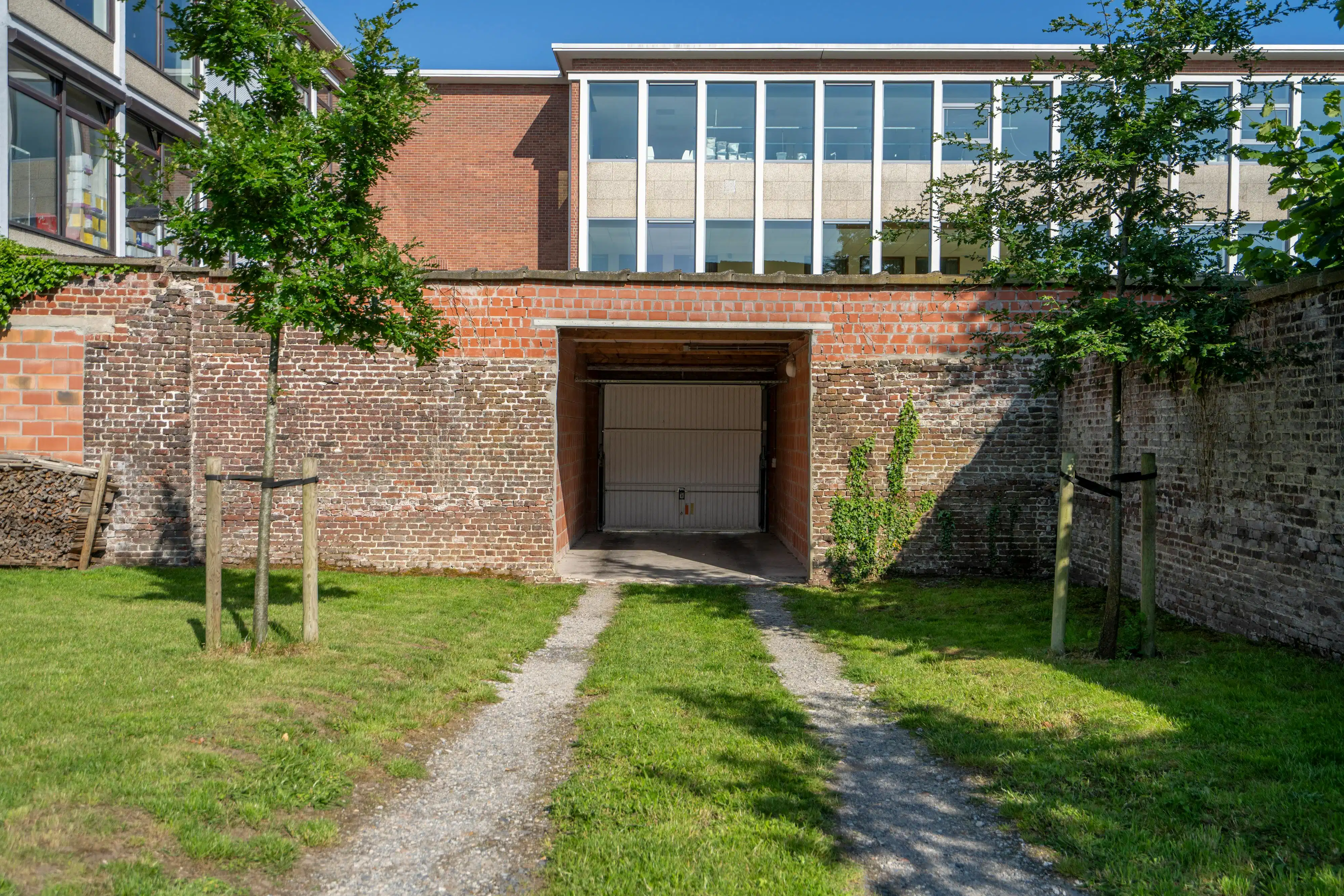 Prachtig gerenoveerde appartement te koop met uitweg  foto 23