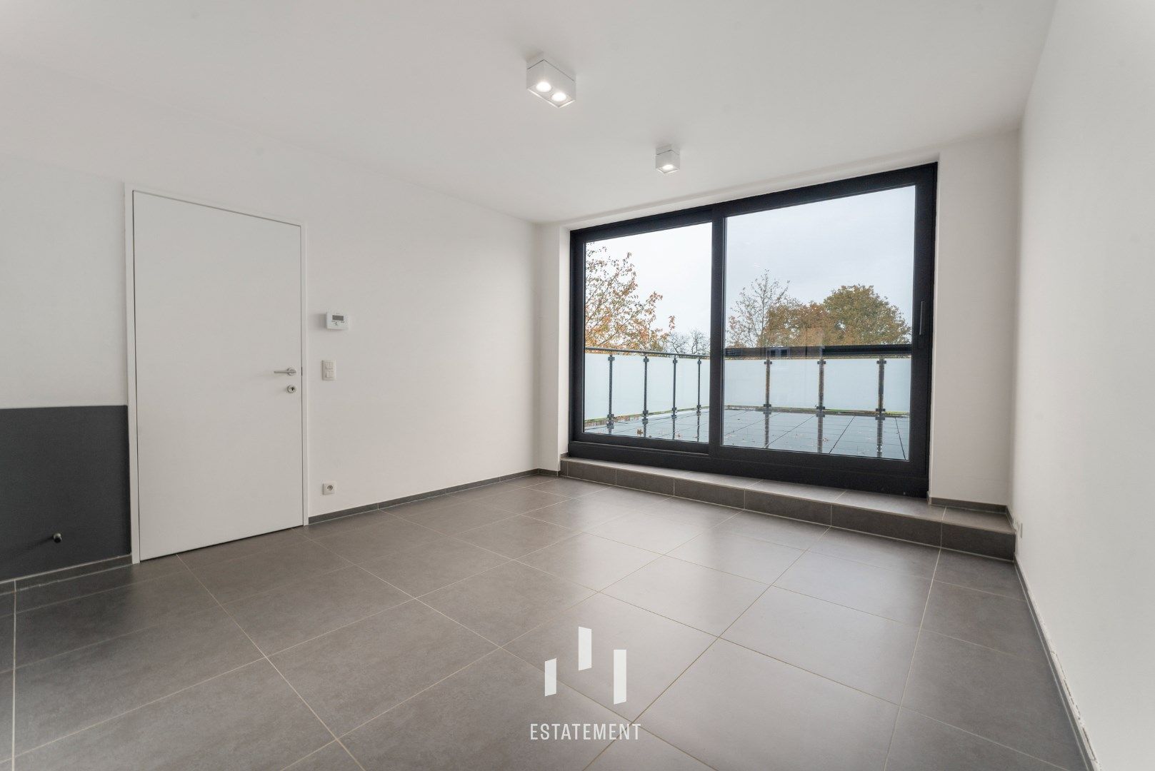 Ruim duplex appartement met 3 slaapkamers in Ieper, bouwjaar 2015, bewoonbare oppervlakte 165.00, EPC-waarde 139.00, energielabel B foto 5