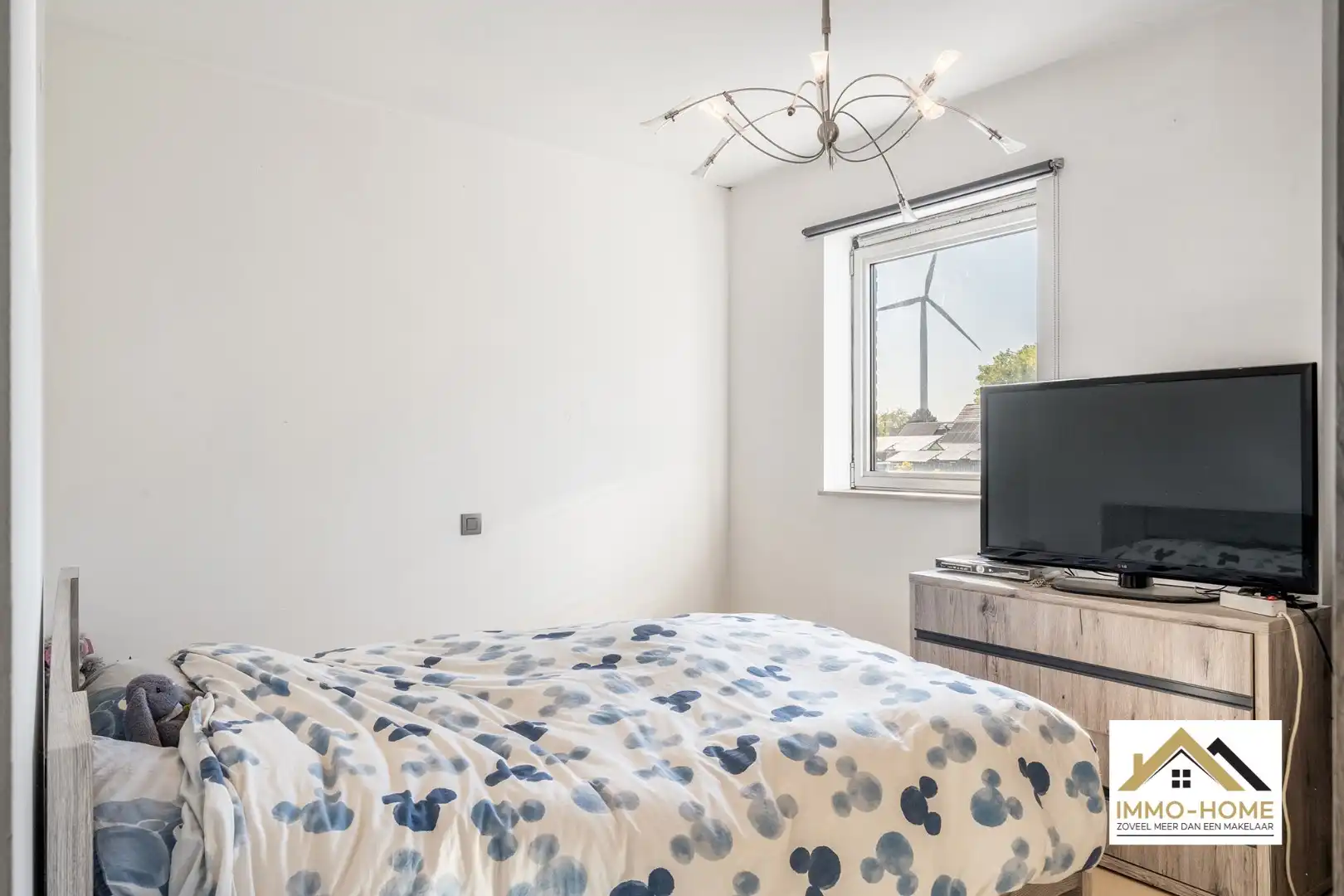 Instapklaar ruim appartement met autostaanplaats foto 11