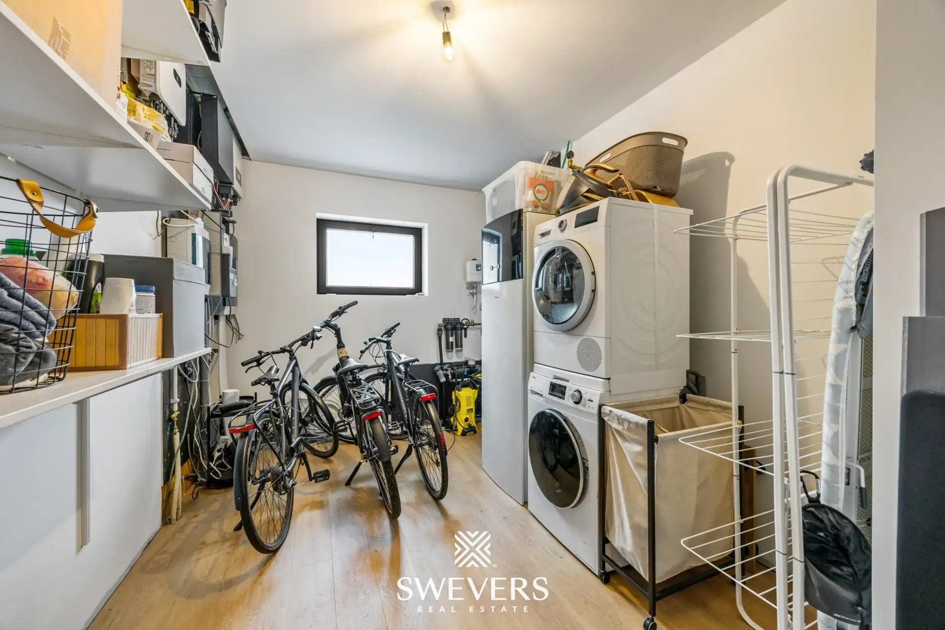 Recente halfopen bebouwing met 5 slaapkamers met verrassend grote tuin in Houthalen foto 12