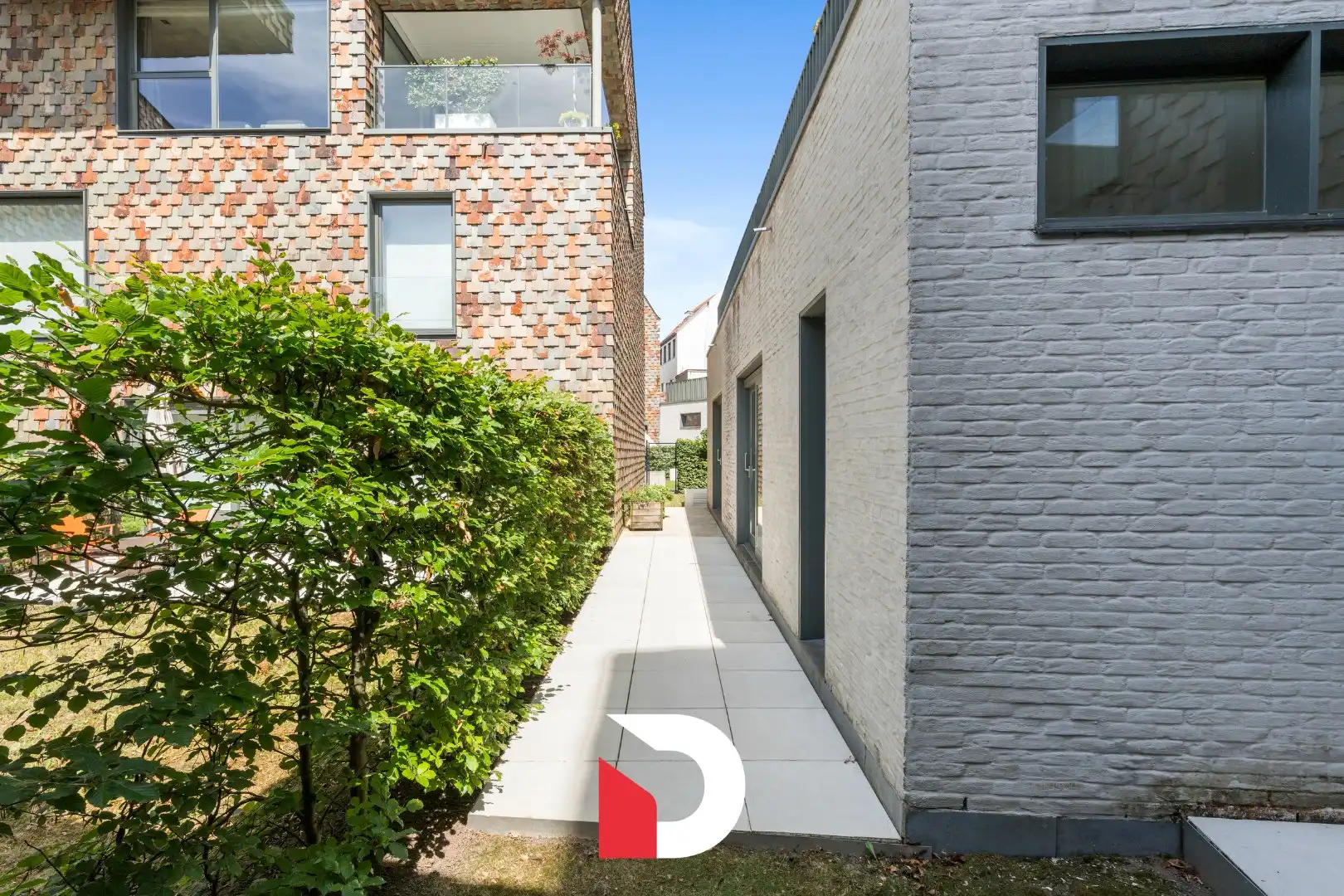 Klassevol appartement met ruim terras en tuintje in hartje Brugge  foto 14