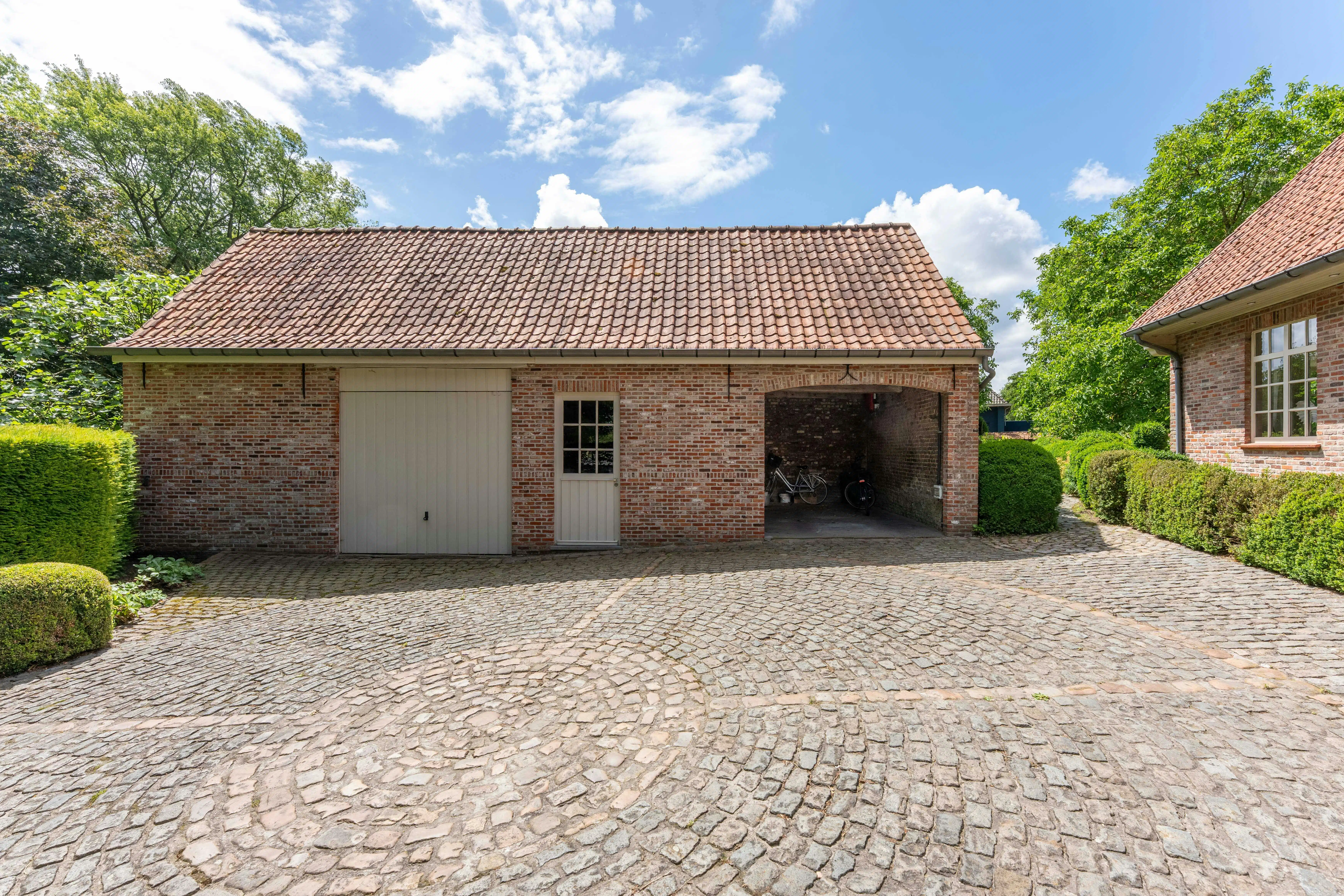 Mooi gelegen landhuis te koop nabij Kortrijk foto 20
