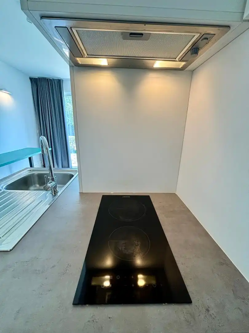 Bemeubelde studentenkamer met privé-keuken & badkamer – Hoog Kortrijk foto 3