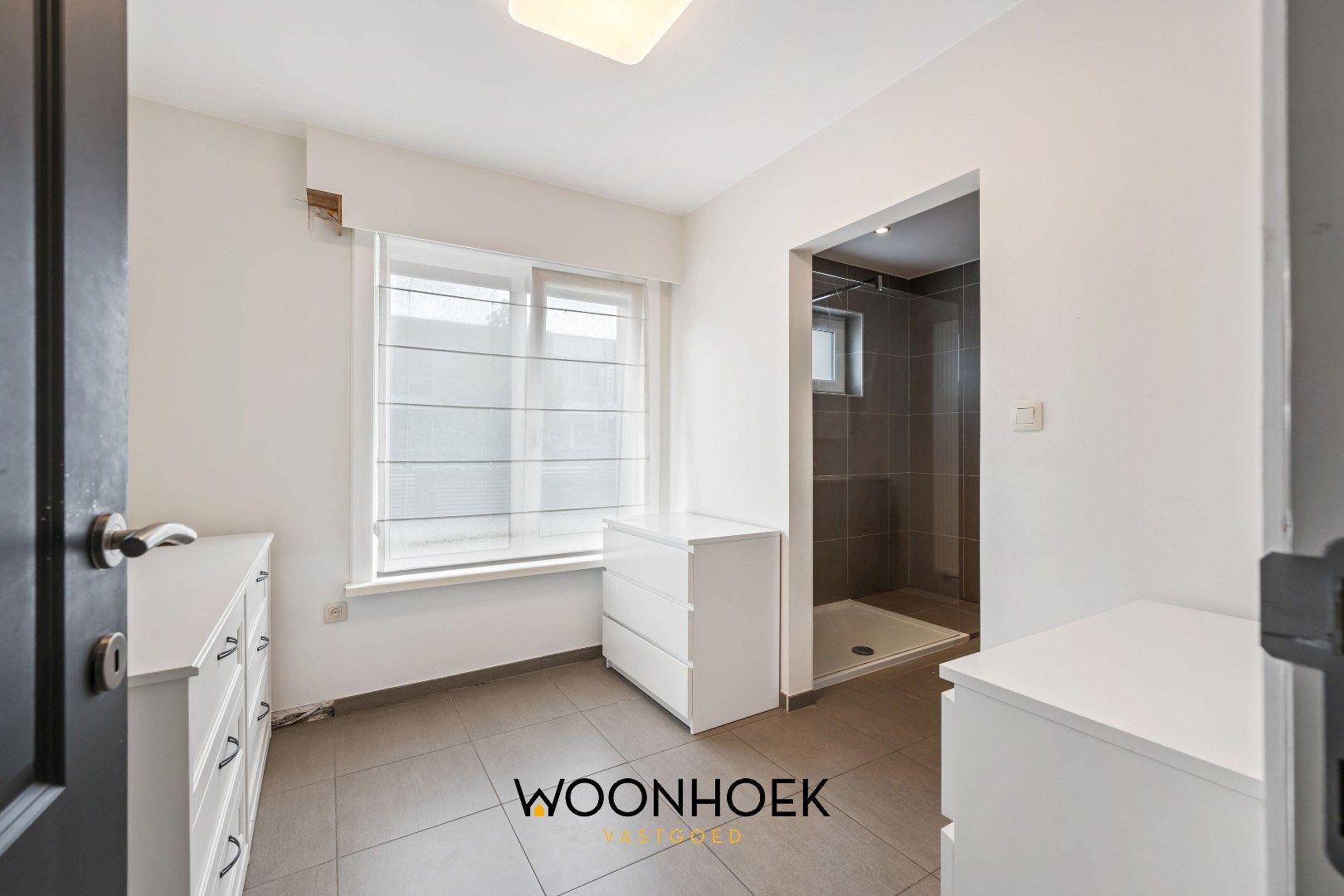 Villa met zwembad & magazijn is residentieel gelegen op 'Staakte' te Lokeren foto 12