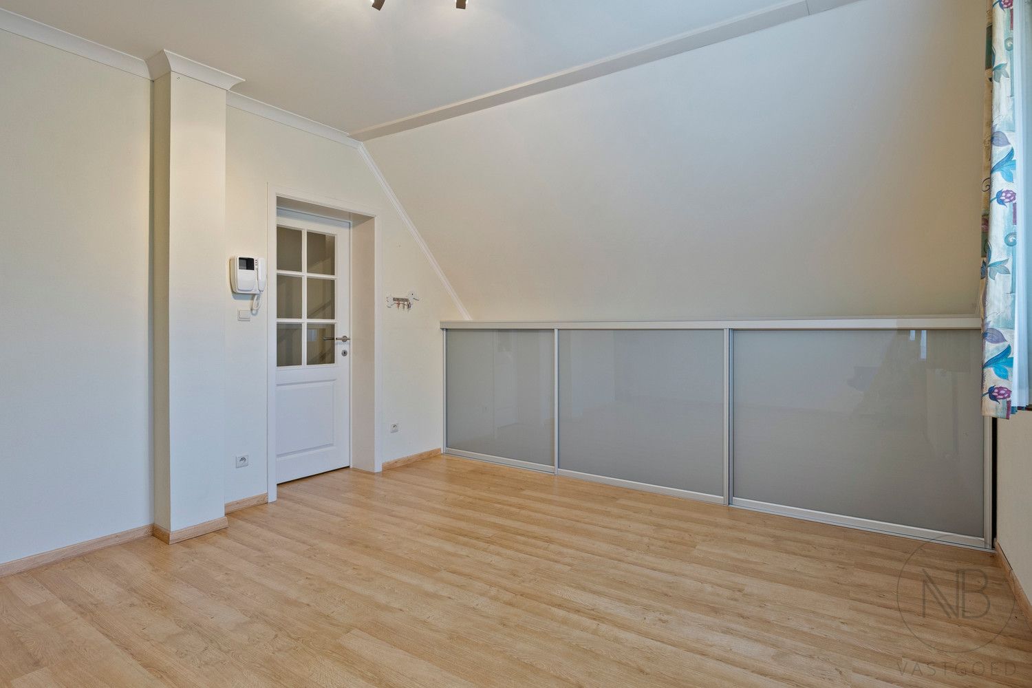 Riant appartement in het centrum van Genk met autostaanplaats! foto 28