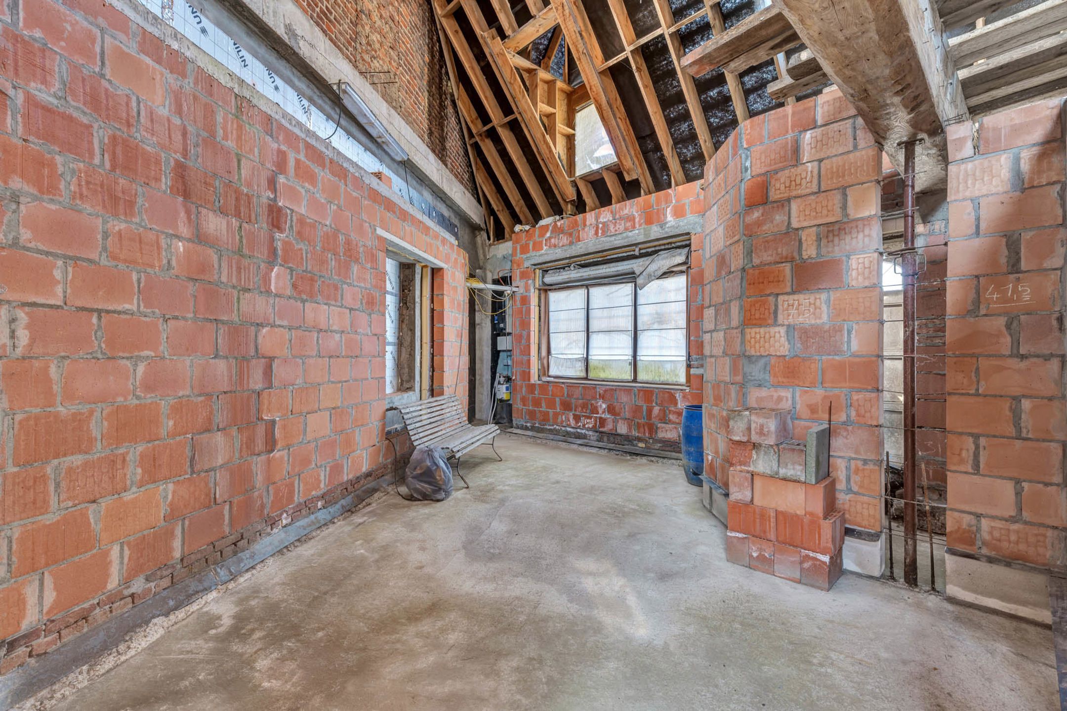 Te renoveren woning op strategische locatie te Ninove foto 9