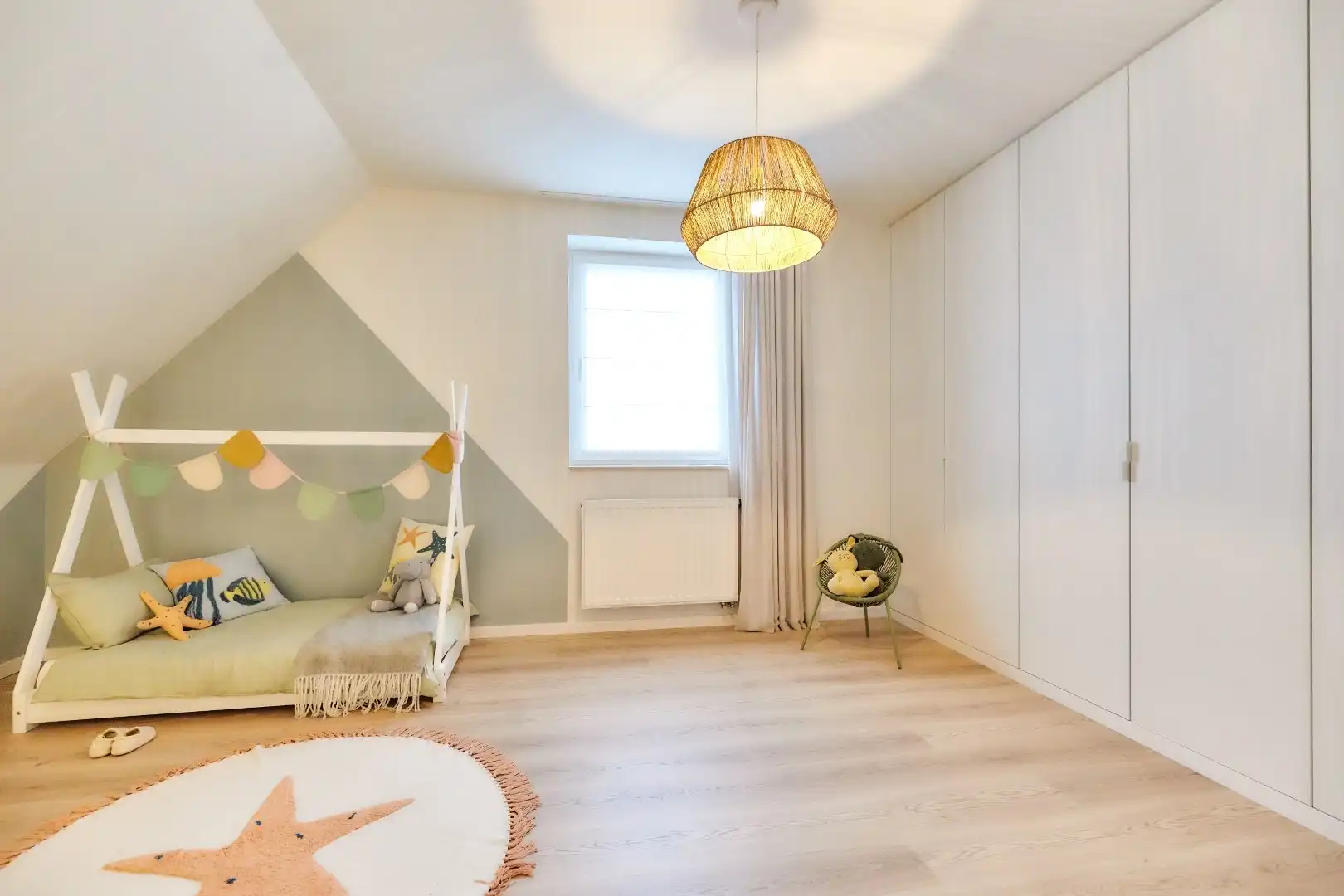Ruime energiezuinige gezinswoning in familievriendelijke buurt foto 14