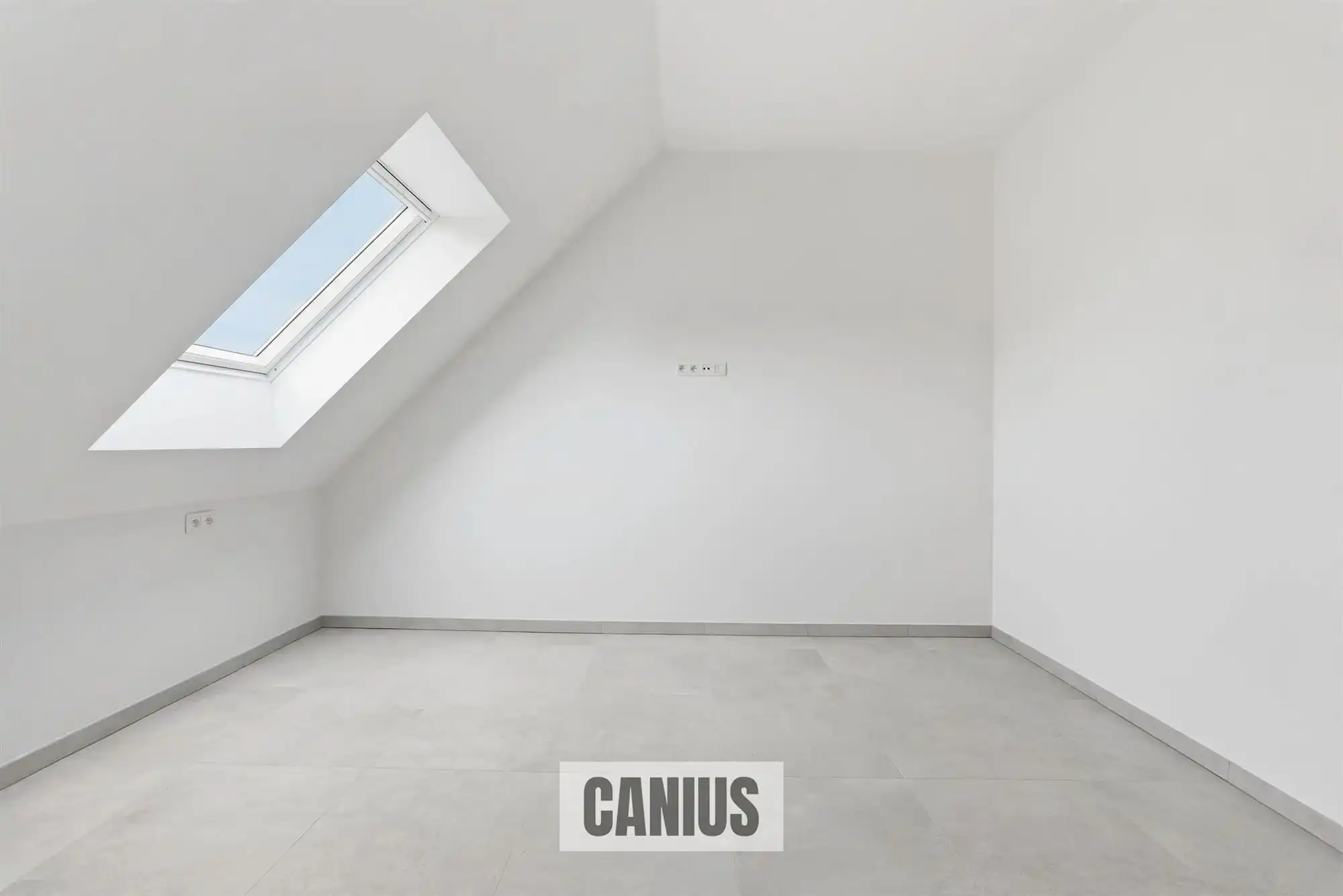 RUSTIG GELEGEN WONING MET 4 SLKS NABIJ HET STADSCENRUM foto 16