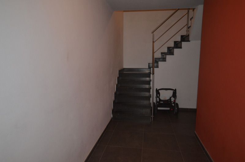 Roeselare nabij het stadspark :gezellig 2 slpk instapklaar appartement met terras foto 15